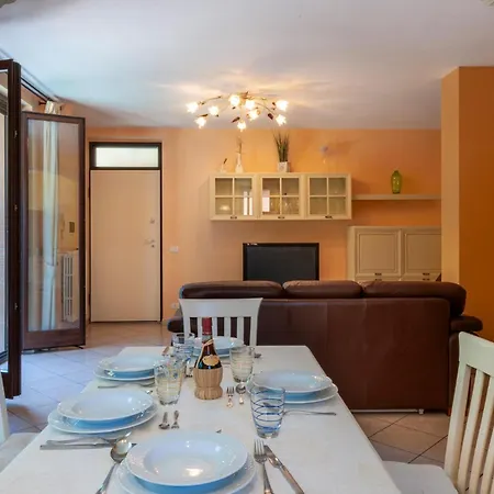 2 Bedroom Awesome In * Potenza Picena